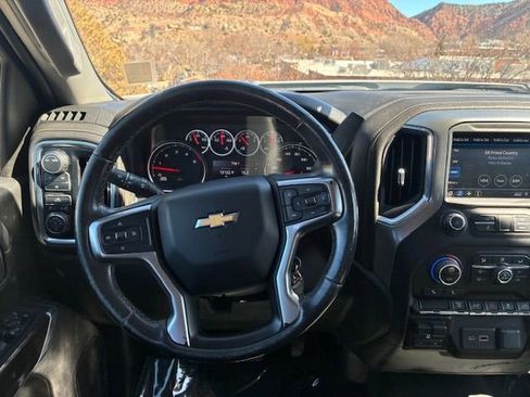 Used 2022 Chevrolet Silverado 2500 LT w/ Fleet Comfort Package image 12