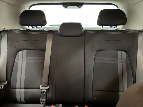 Used 2023 Hyundai Venue SEL FWD image 27
