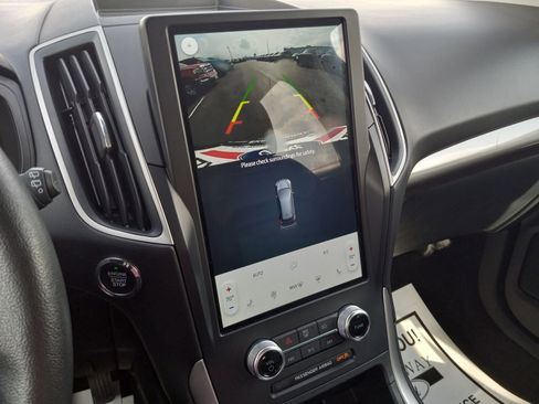 Used 2024 Ford Edge SEL image 19