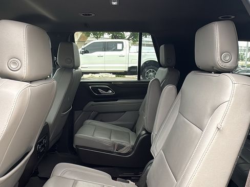 Used 2023 Chevrolet Tahoe LT RWD image 17