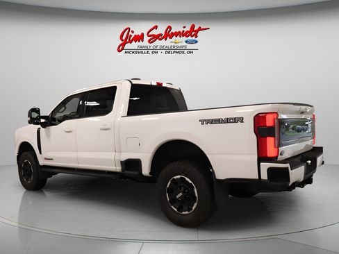 Used 2025 Ford F350 Platinum w/ Tremor Off-Road Package AWD/4WD image 4