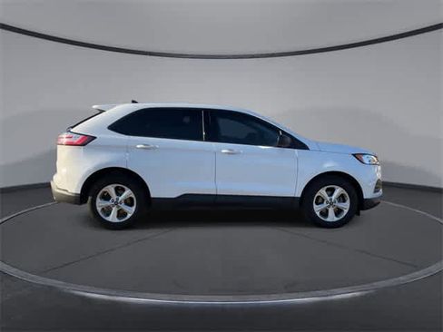 Used 2020 Ford Edge SE image 9