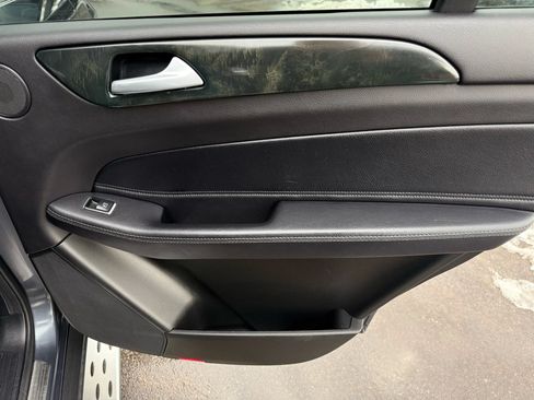 Used 2017 Mercedes-Benz GLS 450 4MATIC w/ Premium Package image 21