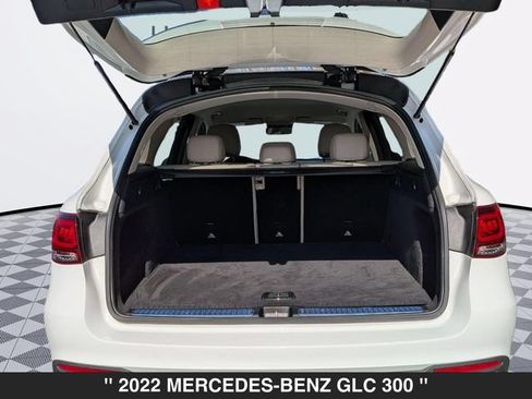 Used 2022 Mercedes-Benz GLC 300 4MATIC image 32