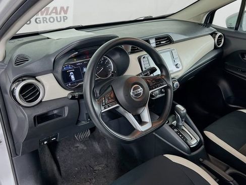 Used 2020 Nissan Versa SV image 32