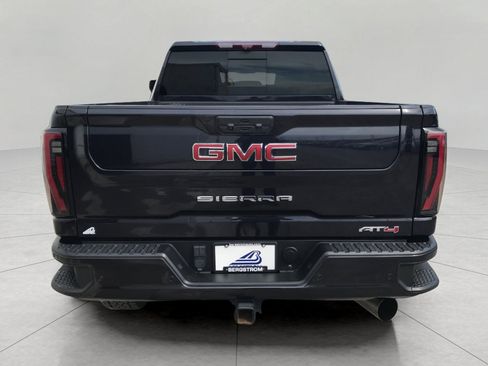 Used 2024 GMC Sierra 2500 AT4 w/ AT4 Premium Plus Package AWD/4WD image 29