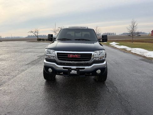 Used 2006 GMC Sierra 2500 SLT w/ Heavy-Duty Power Package image 14