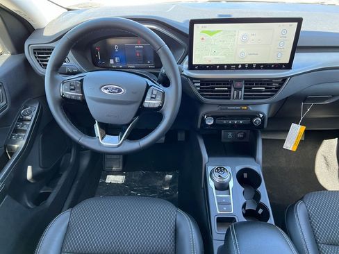 New 2023 Ford Escape SE FWD image 17