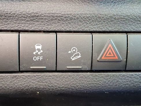 Used 2018 Jeep Wrangler Sport AWD/4WD image 25