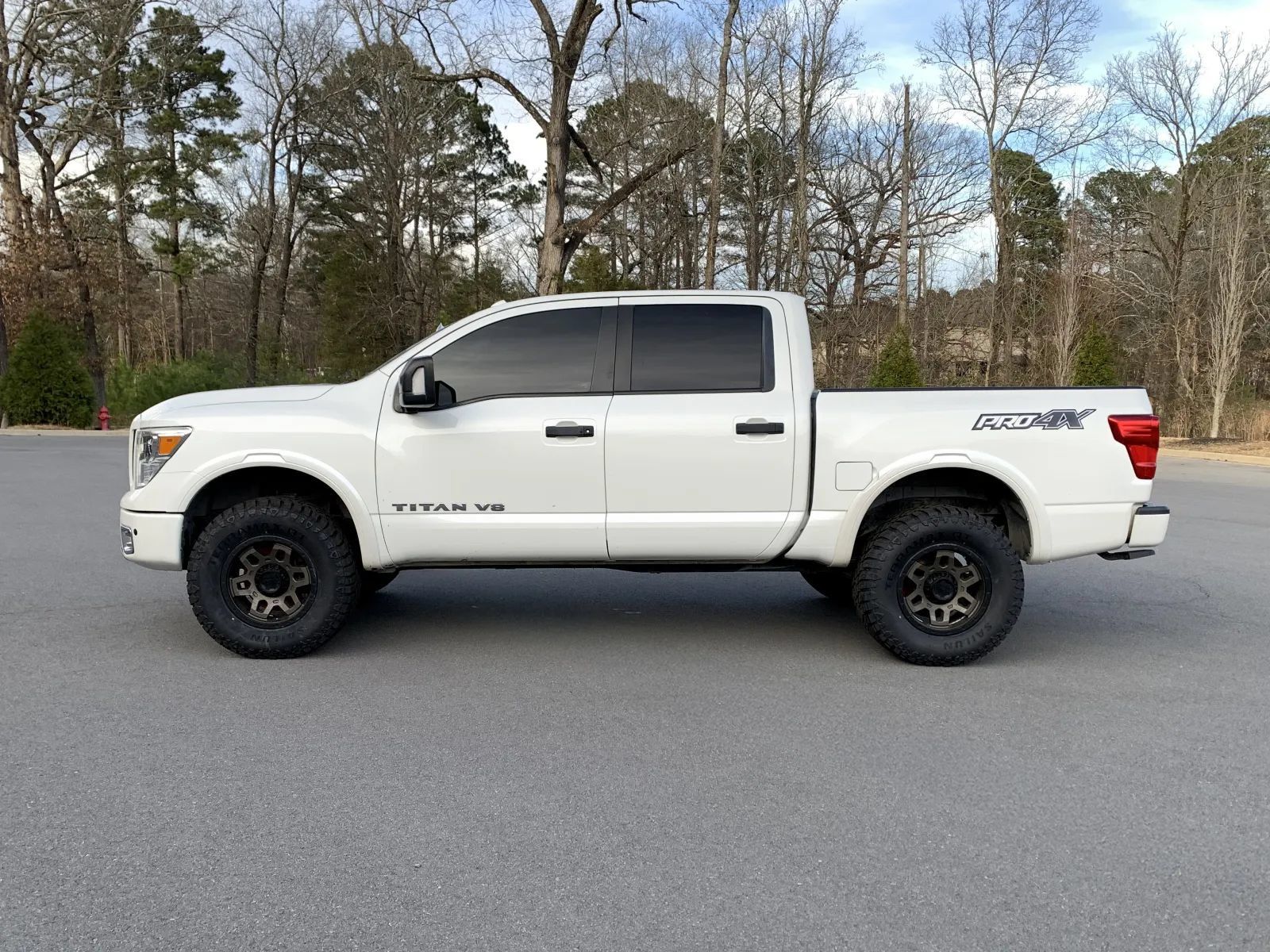 Used 2018 Nissan Titan PRO-4X w/ Pro-4x Utility Package AWD/4WD image 4