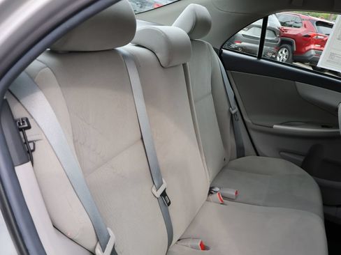 Used 2012 Toyota Corolla LE FWD image 12