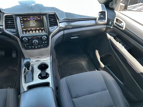 Used 2017 Jeep Grand Cherokee Laredo 75th Anniversary RWD image 14