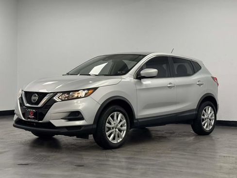 Used 2021 Nissan Rogue Sport S FWD image 2