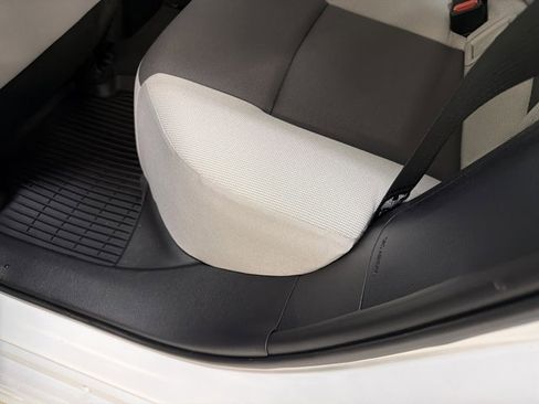 Used 2026 Toyota Corolla LE image 22