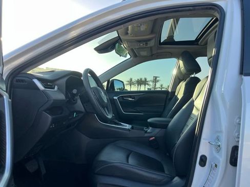 Used 2024 Toyota RAV4 XLE Premium image 10