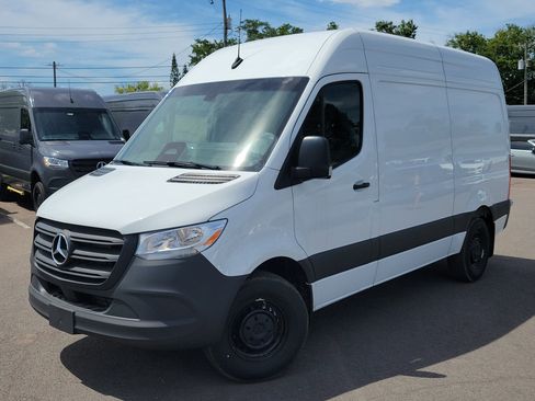 New 2025 Mercedes-Benz Sprinter 2500 image 1