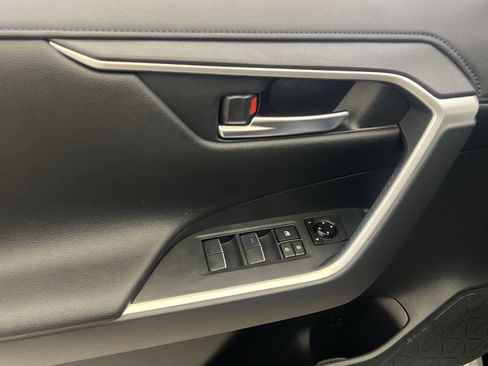 Used 2019 Toyota RAV4 XSE image 13