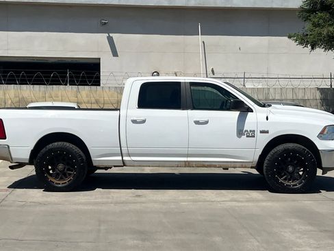 Used 2019 RAM 1500 Classic SLT RWD image 9