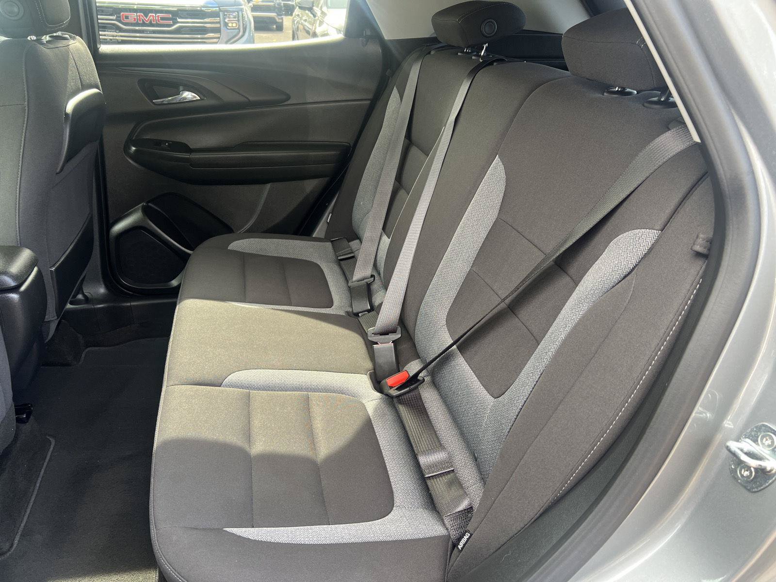 Used 2023 Chevrolet TrailBlazer LT FWD image 12