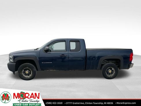 Used 2010 Chevrolet Silverado 1500 W/T w/ LS Package image 2