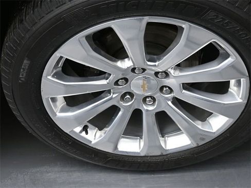 Used 2021 Chevrolet Tahoe Premier w/ Premium Package image 31