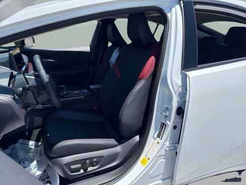 New 2026 Toyota Prius Plug-In Hybrid FWD image 20