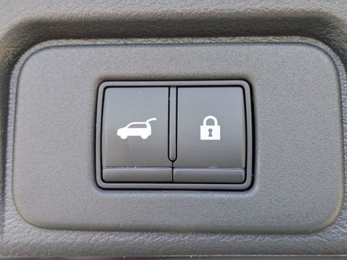 Used 2021 Nissan Rogue SL FWD image 13
