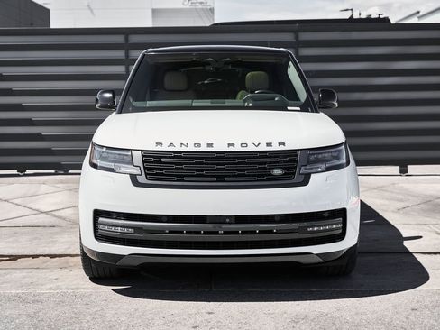 Used 2024 Land Rover Range Rover Long Wheelbase SE AWD/4WD image 12
