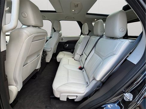 Used 2020 Land Rover Discovery HSE AWD/4WD image 39
