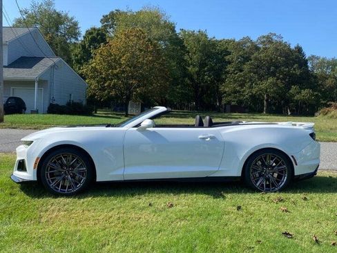Used 2023 Chevrolet Camaro ZL1 RWD image 7