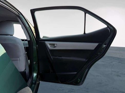 Used 2014 Toyota Corolla LE image 23