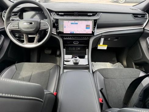 New 2026 Jeep Grand Cherokee Altitude AWD/4WD image 14