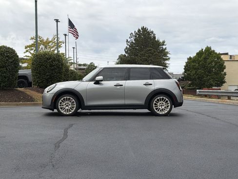 New 2026 MINI Cooper 4-Door Hardtop FWD image 14