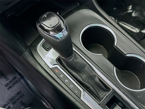 Used 2021 Chevrolet Equinox Premier image 30