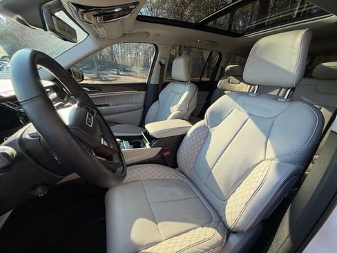 Used 2023 Jeep Grand Cherokee Summit w/ Adv Protech Group IV image 14