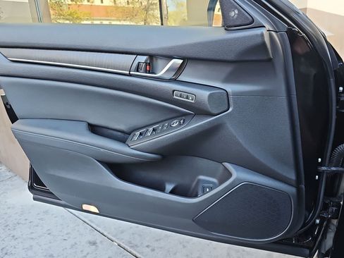 Used 2018 Honda Accord EX-L image 28