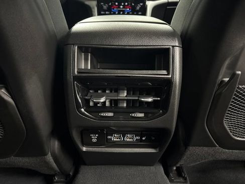Used 2022 Jeep Grand Cherokee Limited 4xe w/ Luxury Tech Group II AWD/4WD image 32