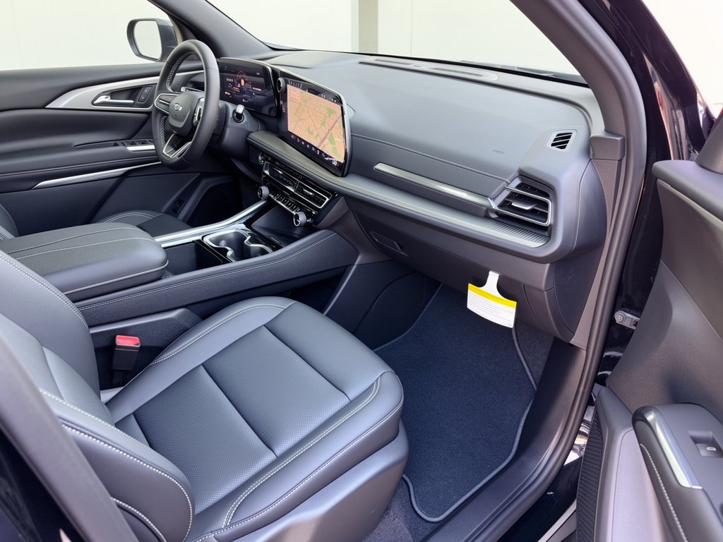 New 2027 Chevrolet Traverse RS FWD image 30