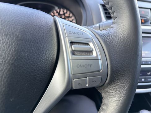 Used 2017 Nissan Altima 2.5 SV image 14