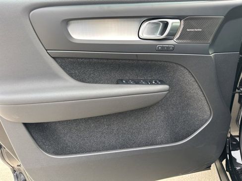 New 2026 Volvo XC40 B5 Ultra w/ Climate Package image 12