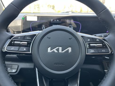 New 2026 Kia Seltos S FWD image 14