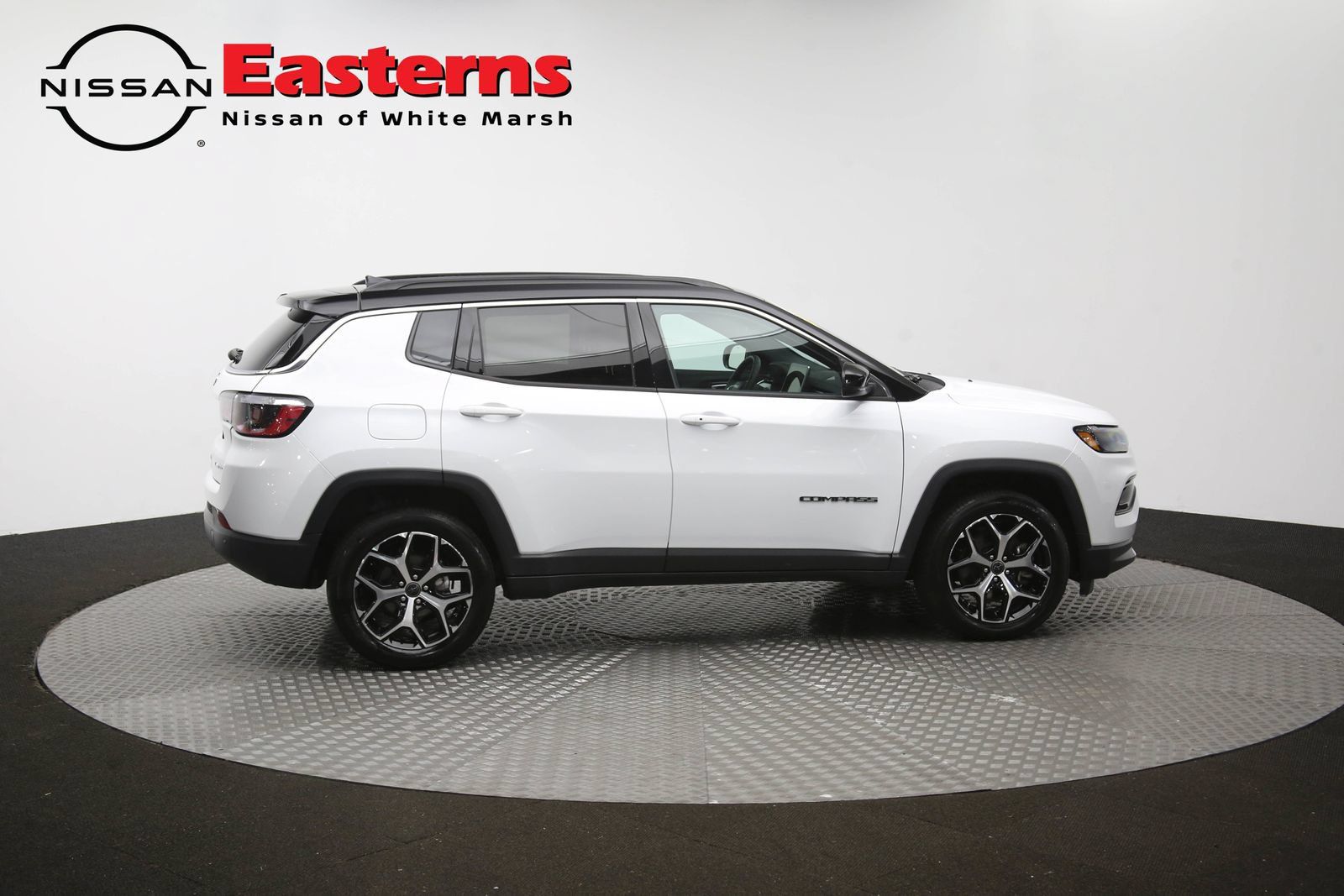 Used 2025 Jeep Compass Limited AWD/4WD image 42