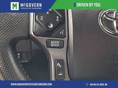 Used 2021 Toyota Tacoma TRD Off-Road w/ Technology Package AWD/4WD image 24
