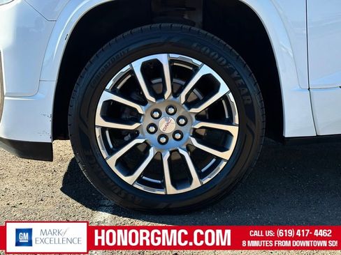 Used 2023 GMC Acadia Denali image 9