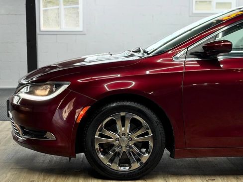 Used 2015 Chrysler 200 Limited image 3