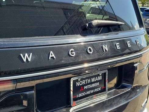 Used 2024 Jeep Wagoneer Series II w/ Flexible Seating Group RWD image 11