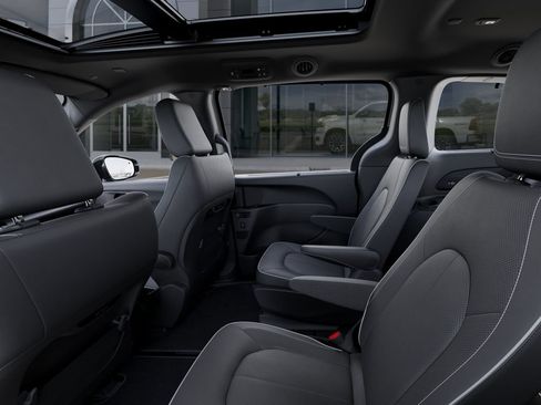 New 2026 Chrysler Pacifica Limited w/ S Appearance Package FWD image 23