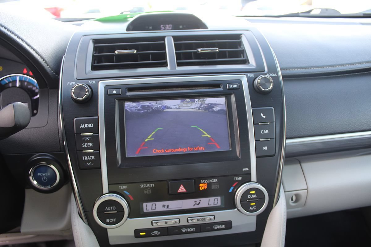 Used 2014 Toyota Camry LE FWD image 26
