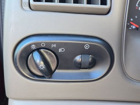 Used 2004 Ford Excursion XLT AWD/4WD image 31