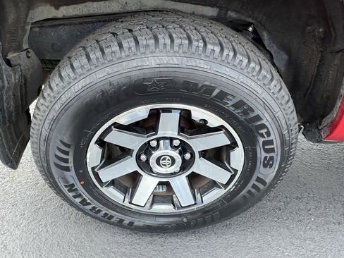 Used 2020 Toyota 4Runner TRD Off-Road image 11